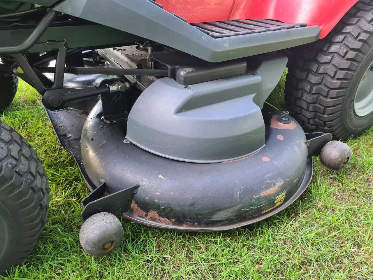 Castelgarden TCX 122 zitmaaier met opvangbak 2 cilinder 122 dek.