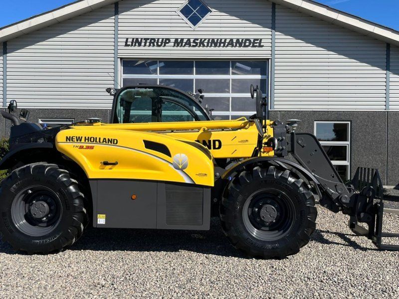 New Holland TH 9.35 BEMÆRK KUN 26 timer. Ny overgemt maskine til de helt rig