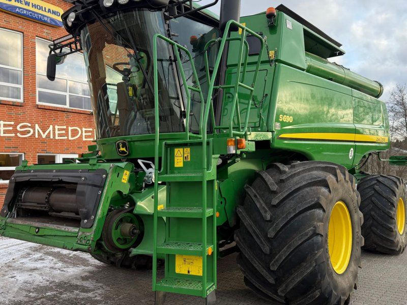 John Deere S690 + 30” 630R skærebord