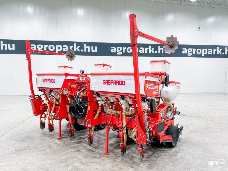 Maschio MTE 6-row precision planter, 1,200 L fertilizer hopper, microgra