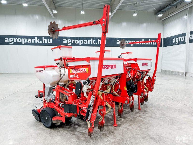 Maschio MTE 6-row precision planter, 1,200 L fertilizer hopper, microgra