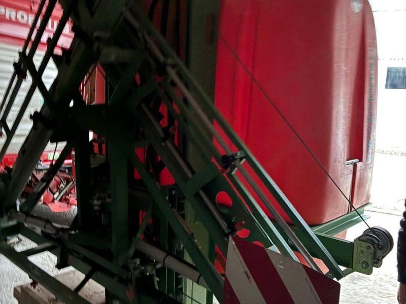 Jessernigg Prolight 1400 mit 15m hydr. klappbaren Spritzges