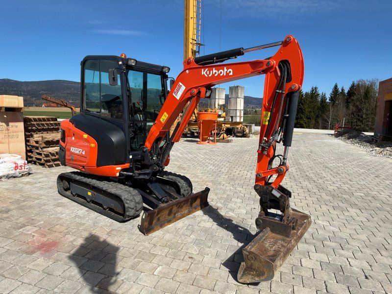 Kubota KX027-4 mit Powertilt