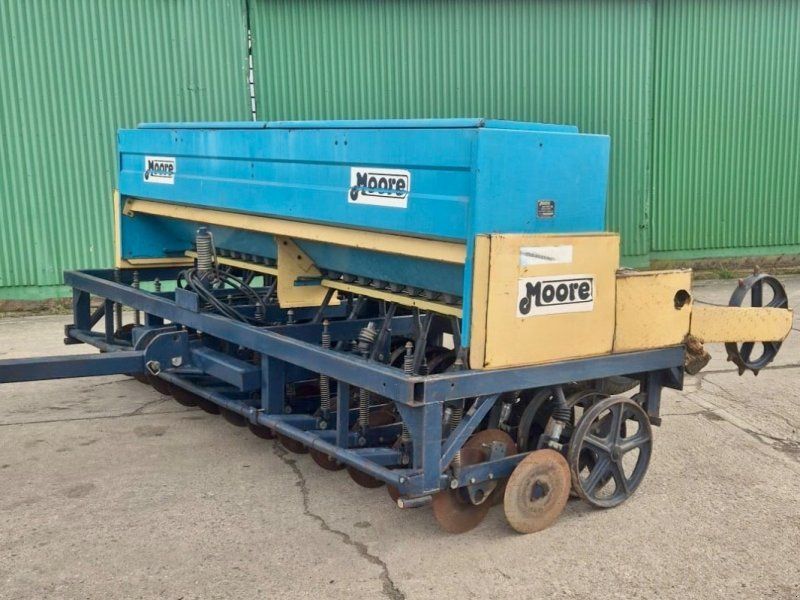 Moore-Unidrill all-till 4m