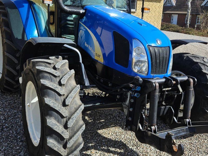 New Holland TL 90