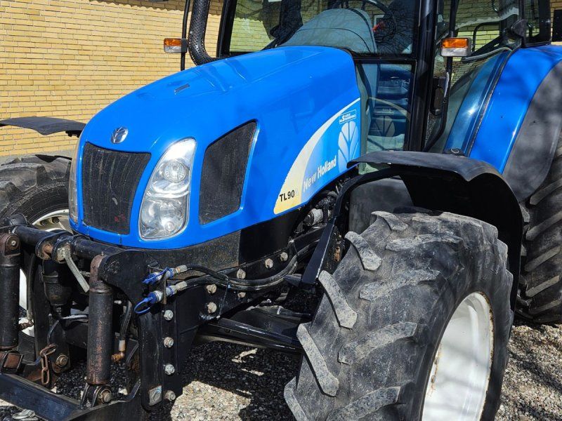 New Holland TL 90