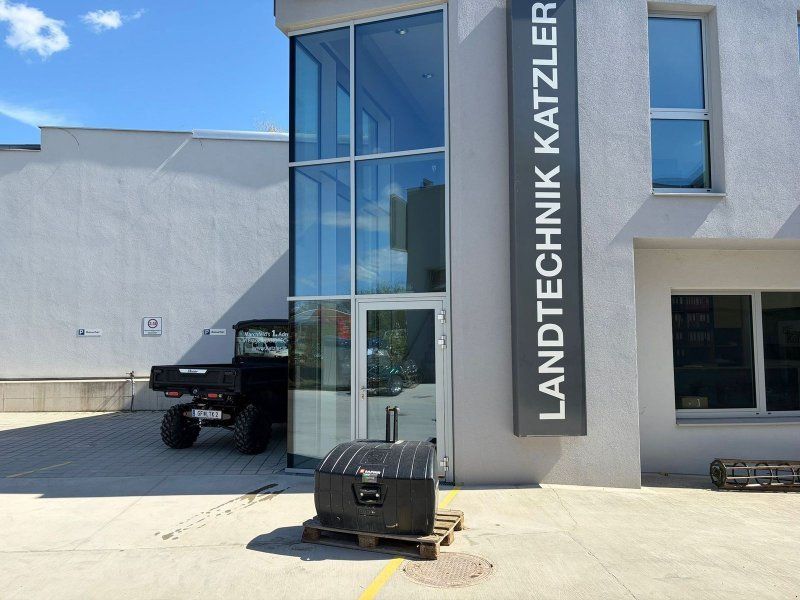 Saphir aus Stahlbeton 900 kg