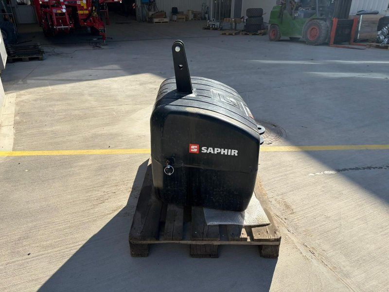Saphir aus Stahlbeton 650 kg