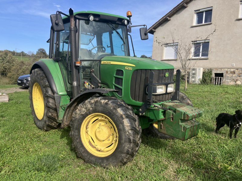 John Deere 6230