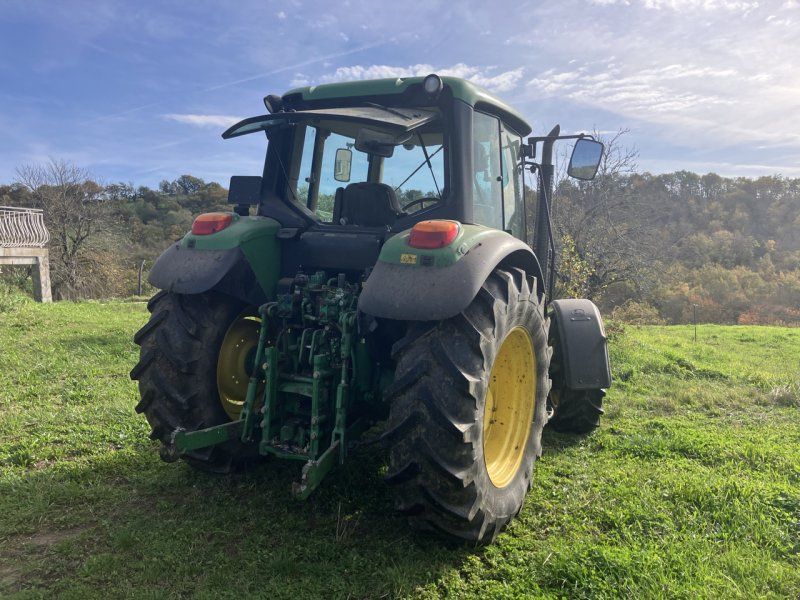 John Deere 6230