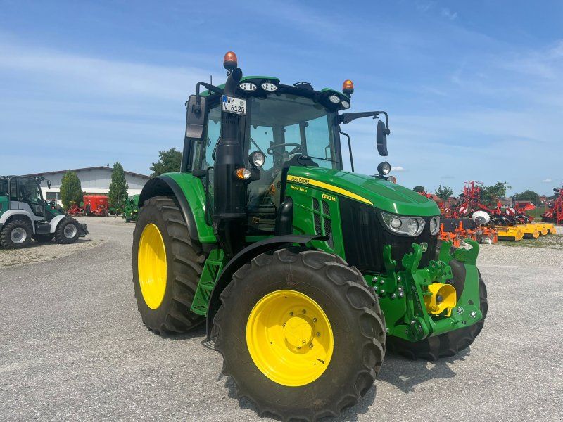 John Deere 6120M