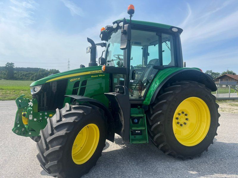 John Deere 6120M