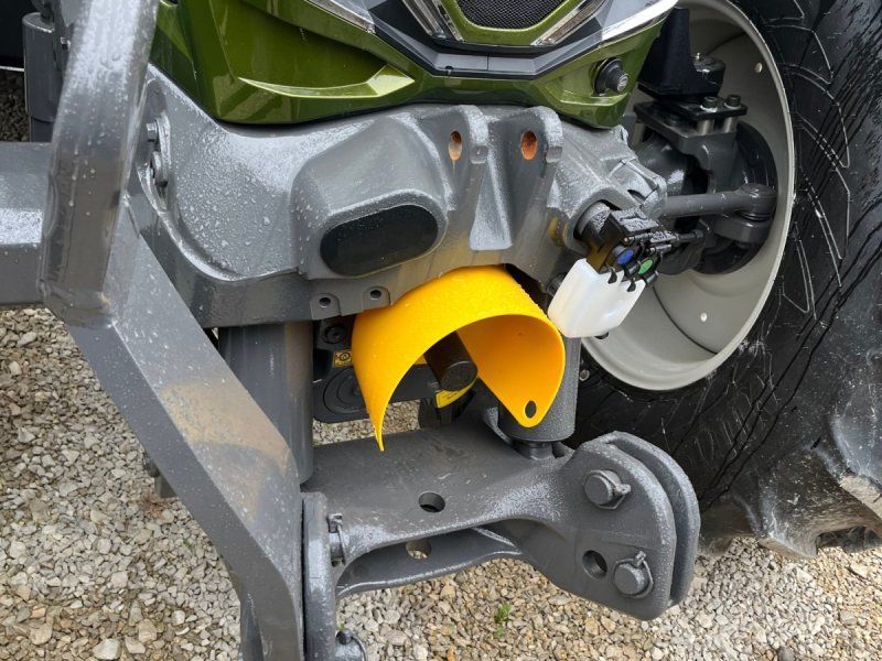 Valtra N 175 Forst mit Rüfa und Forstkabine