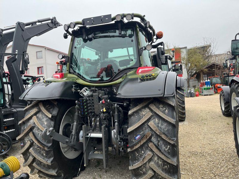 Valtra N 175 Forst mit Rüfa und Forstkabine