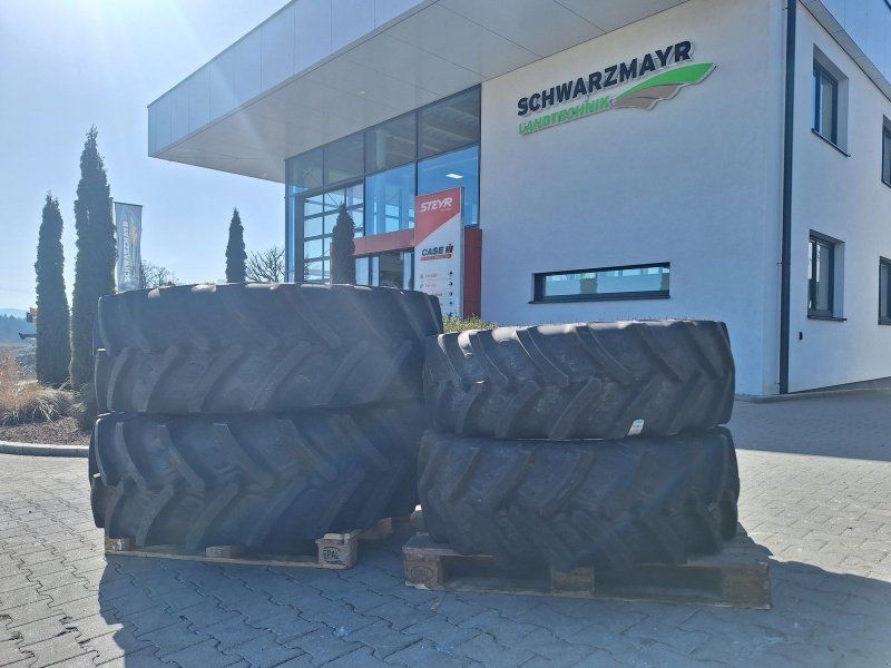 BKT 480/70R34+380/70R24