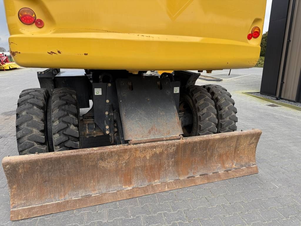 Komatsu PW 180-10 wielkraan