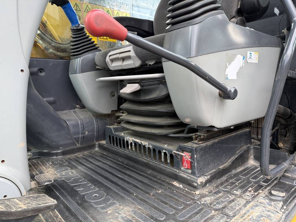 Komatsu PW 180-10 wielkraan