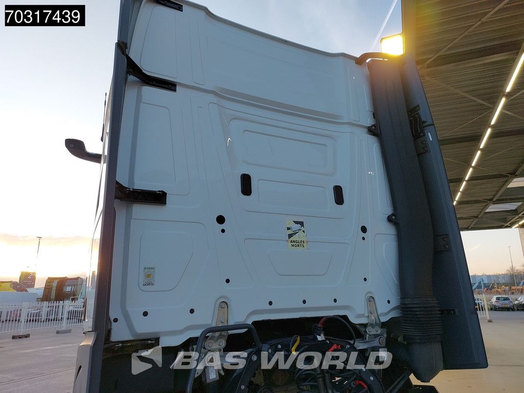 Mercedes Actros 1845 4X2 GigaSpace Retarder 2xTanks ACC Standklima Navi