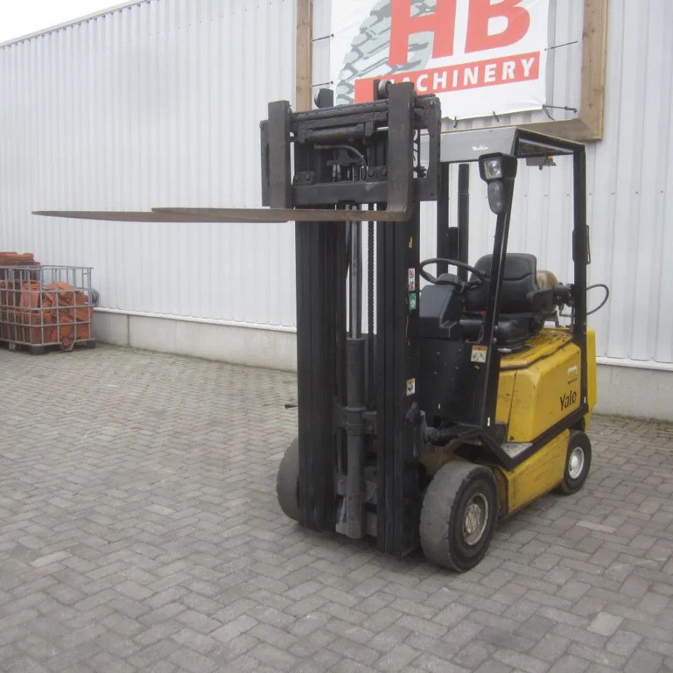 Yale GLP16, LPG-gas, triplex, side shift, container mast.