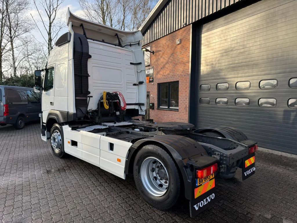 Volvo FM 370 Globetrotter 649.809KM NL Truck APK/TUV 10-2026