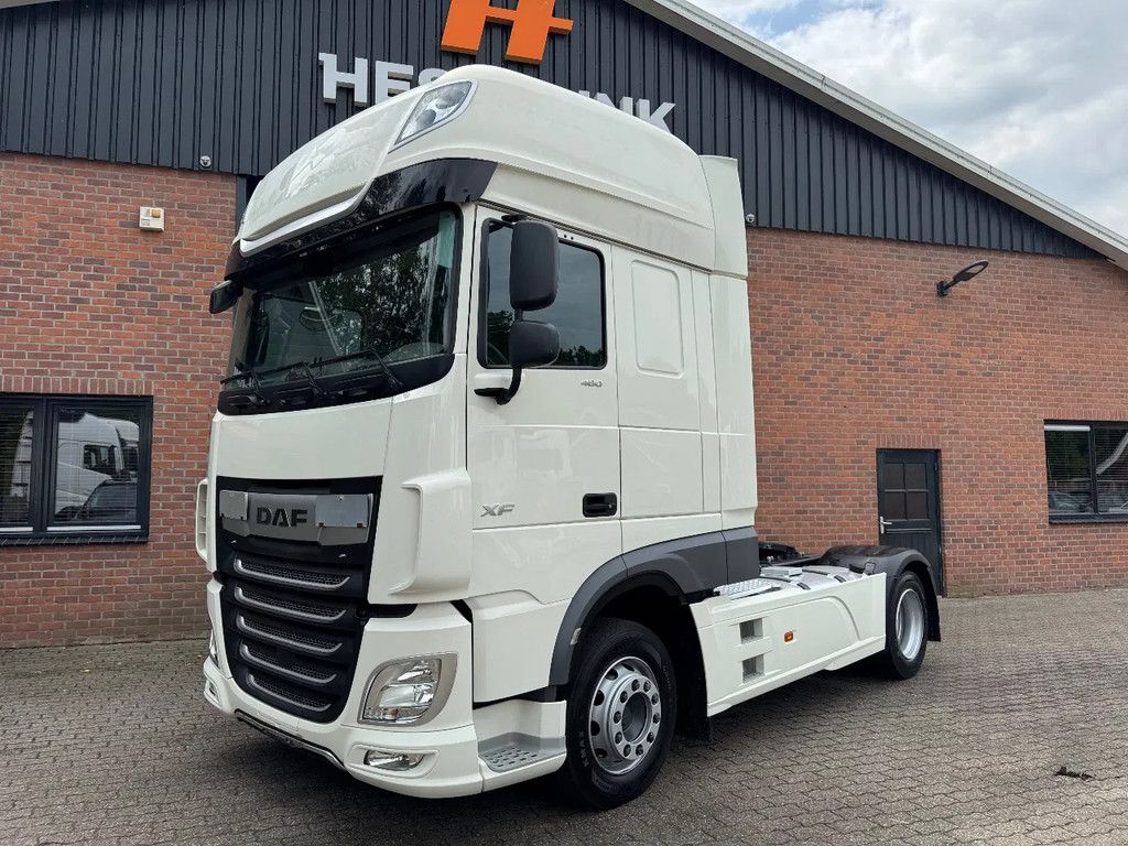 DAF XF 480 SSC Super Space 2x tank LED PTO-Prep 338.054M ACC