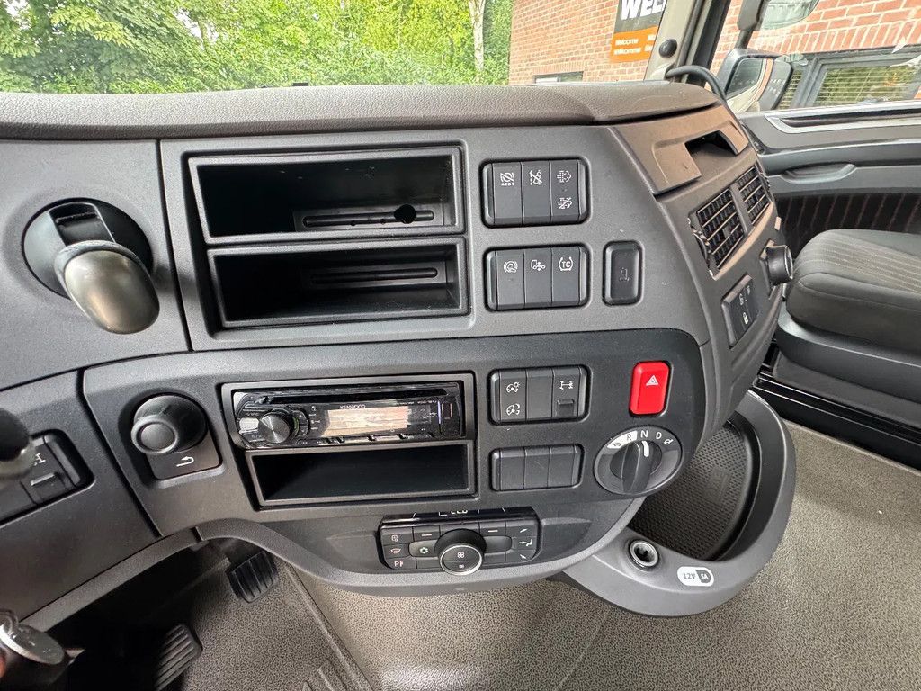 DAF XF 480 SSC Super Space 2x tank LED PTO-Prep 338.054M ACC