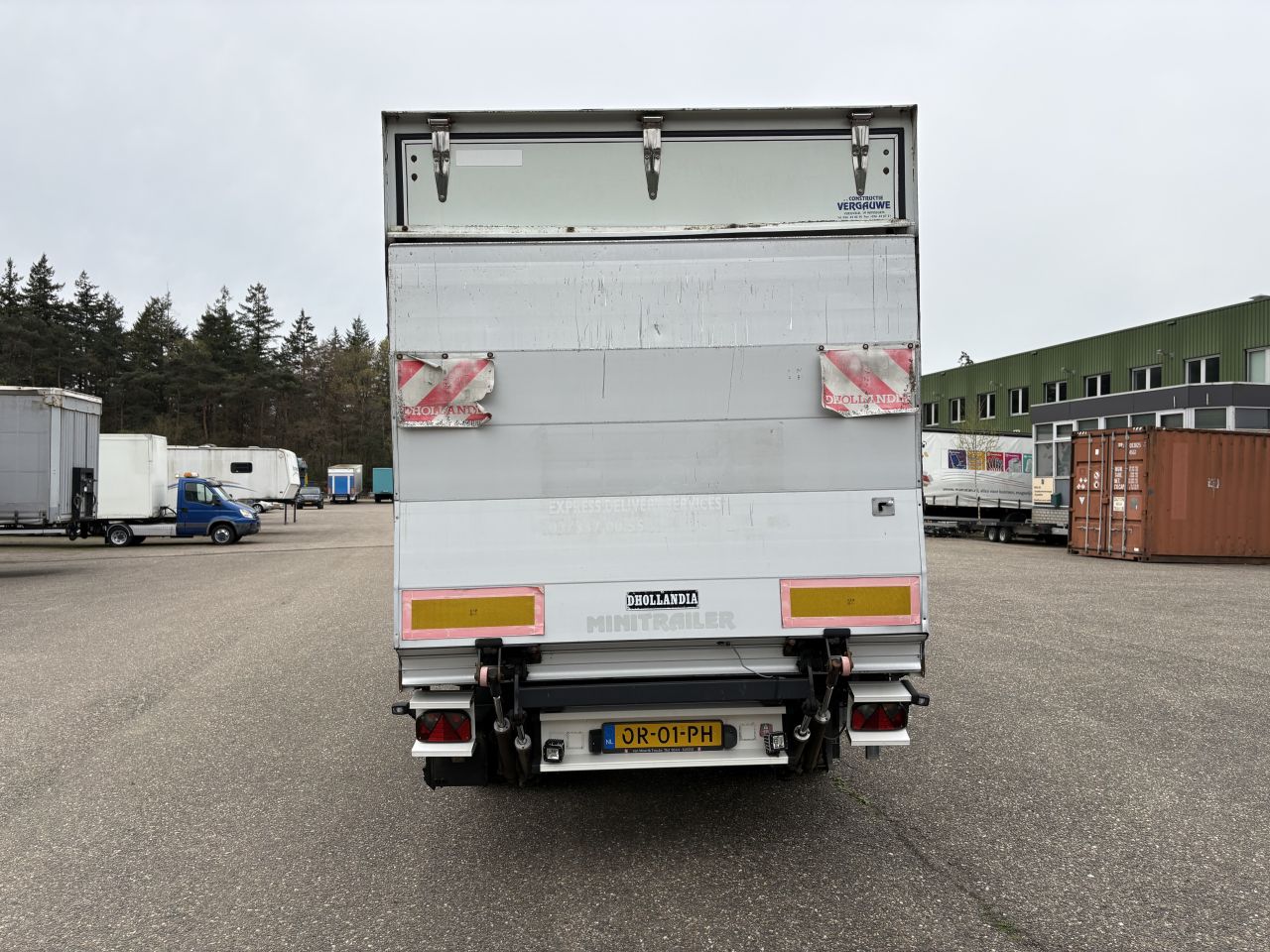 Be oplegger 6.6 ton gesloten laadklep 1000 kg