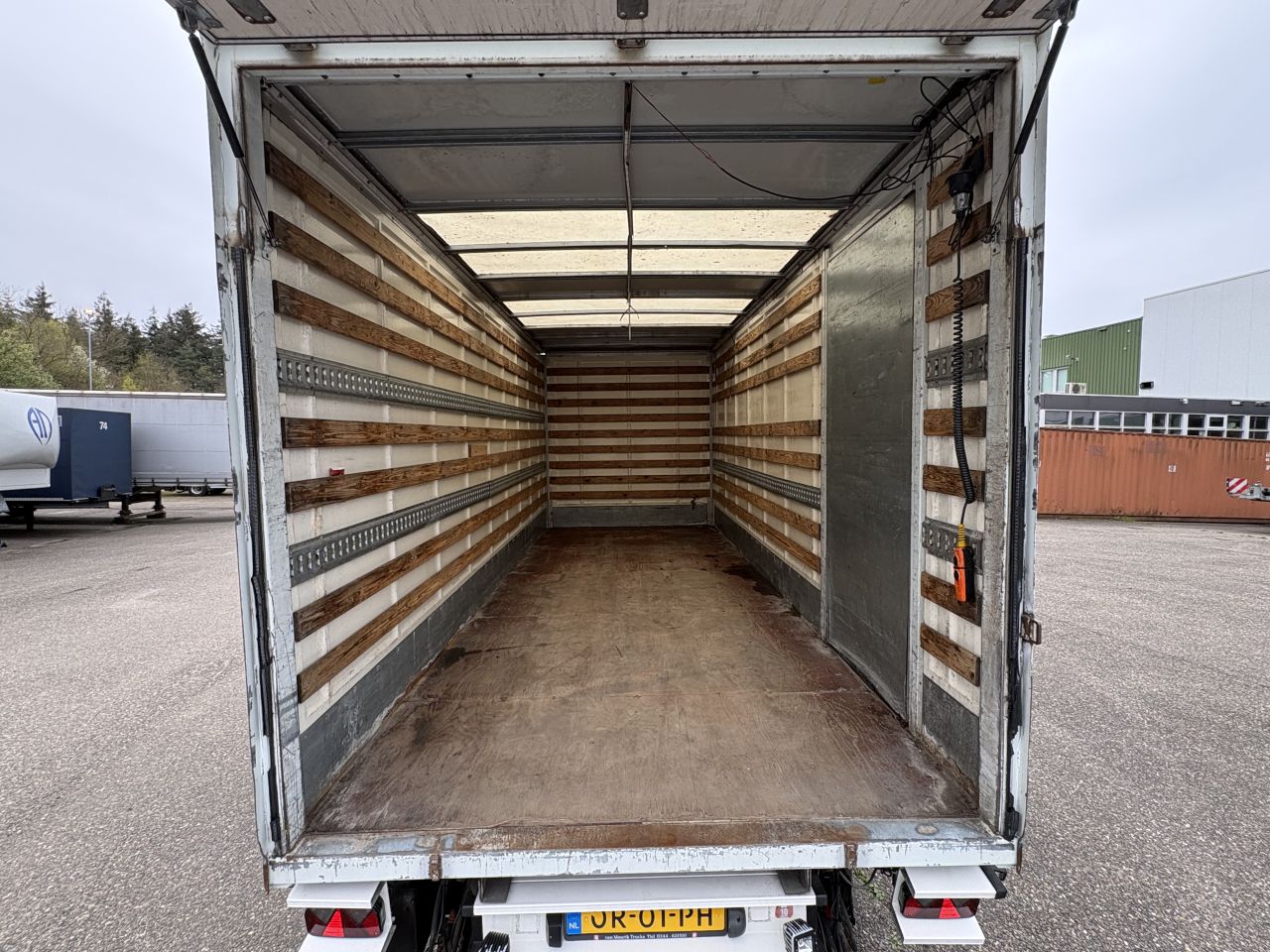 Be oplegger 6.6 ton gesloten laadklep 1000 kg