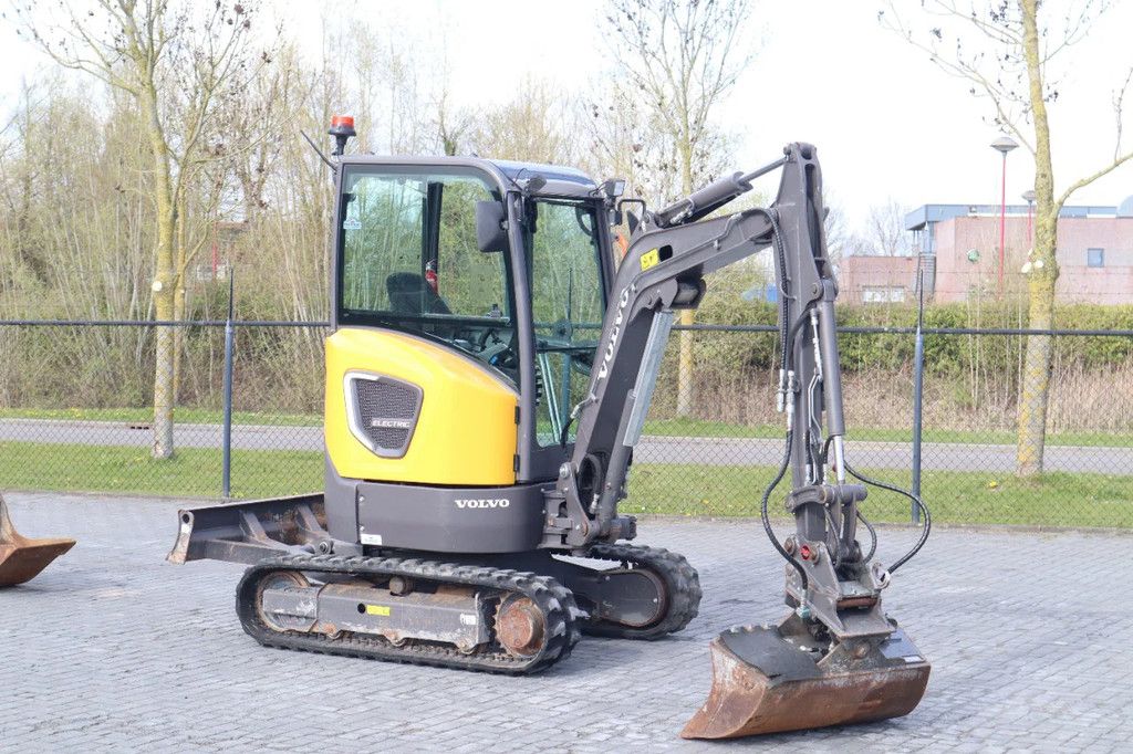 Volvo ECR25 ELECTRIC | JECR25D | TILTBUCKET | BUCKET | LOW HOURS
