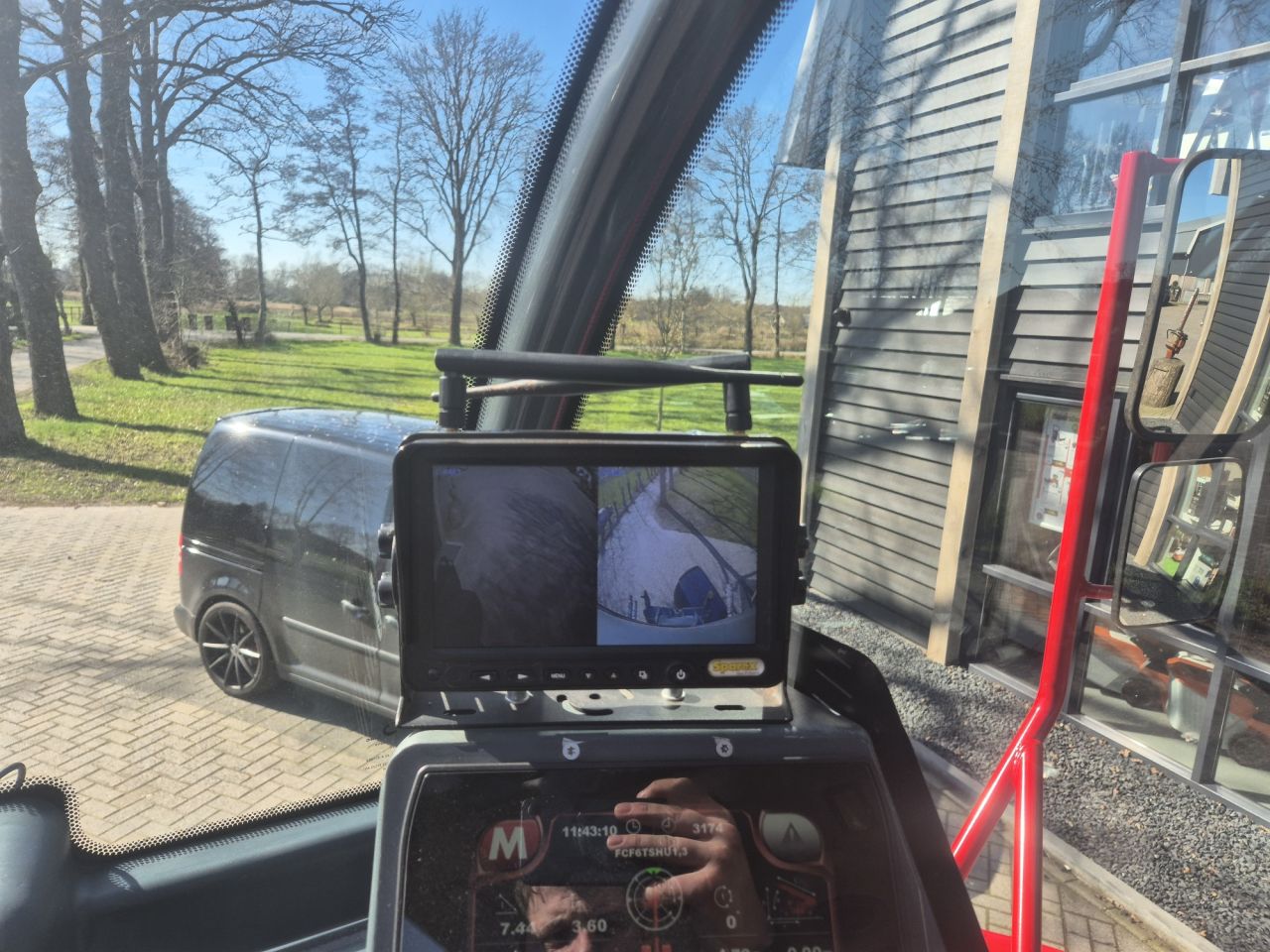 Gebruikte MAGNI RTH 6.25 roterende verreiker met hefhoogte 25 m