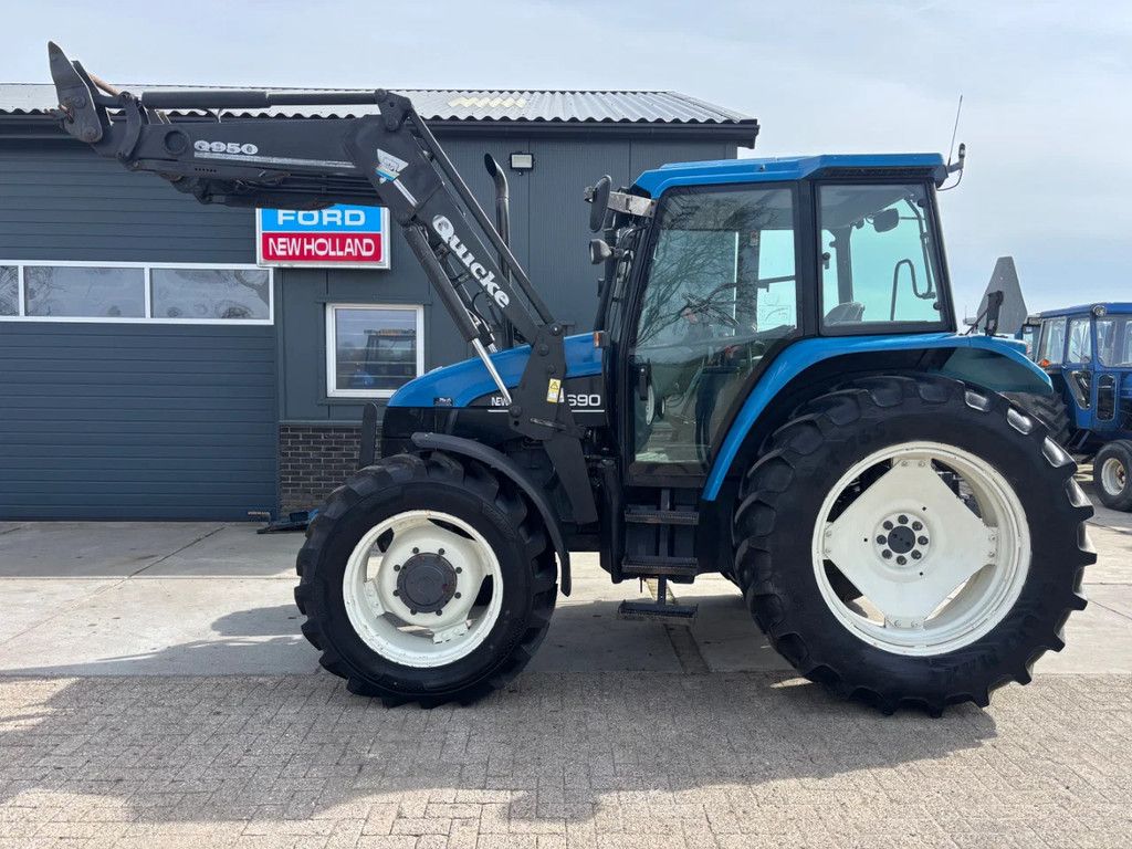 New Holland TS 90