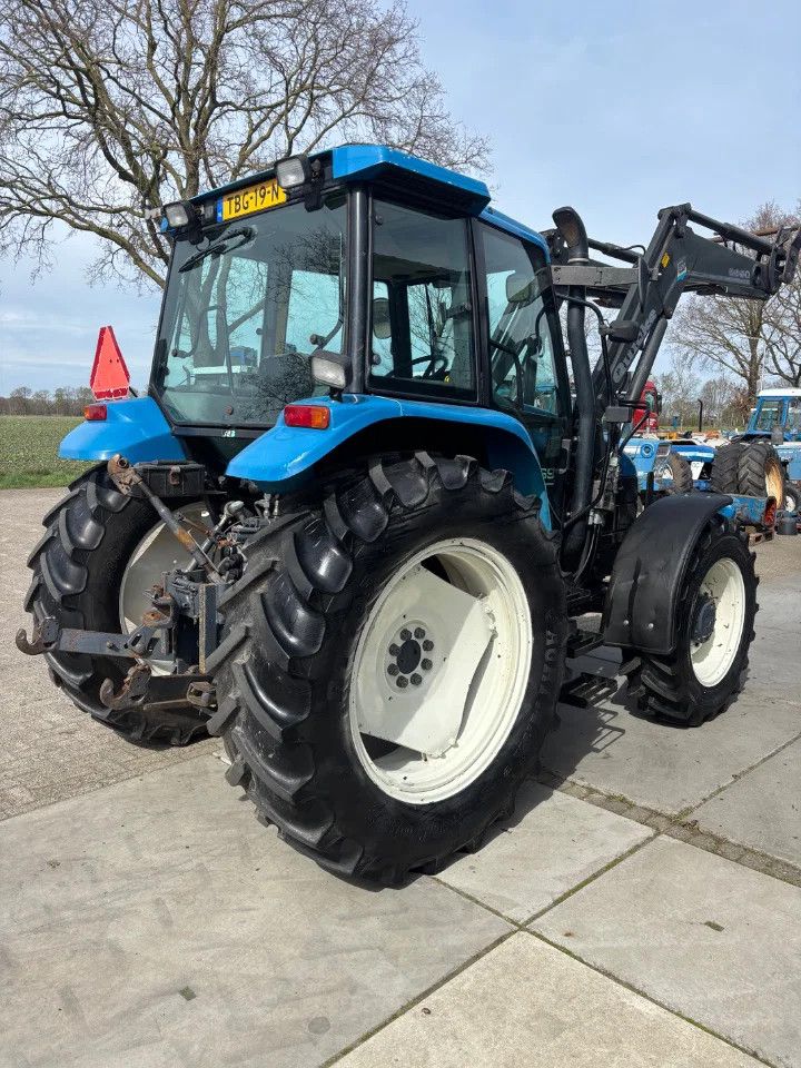 New Holland TS 90