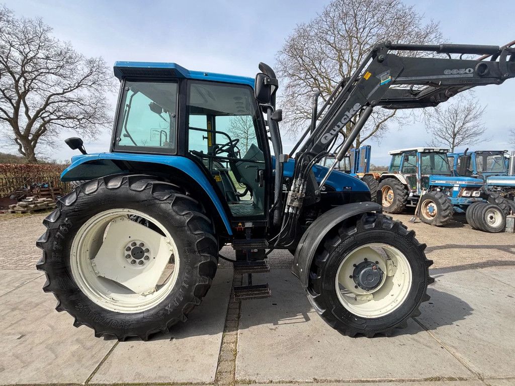 New Holland TS 90