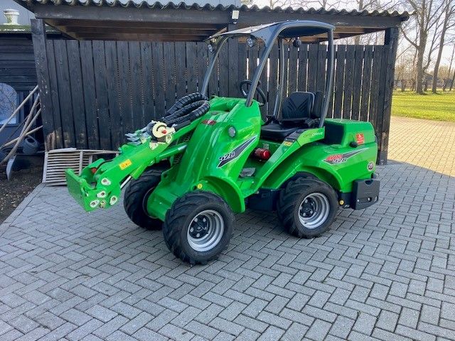 Nieuwe AVANT 528 TDL kniklader met gewicht van 1530 kgs