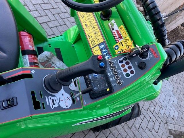 Nieuwe AVANT 528 TDL kniklader met gewicht van 1530 kgs