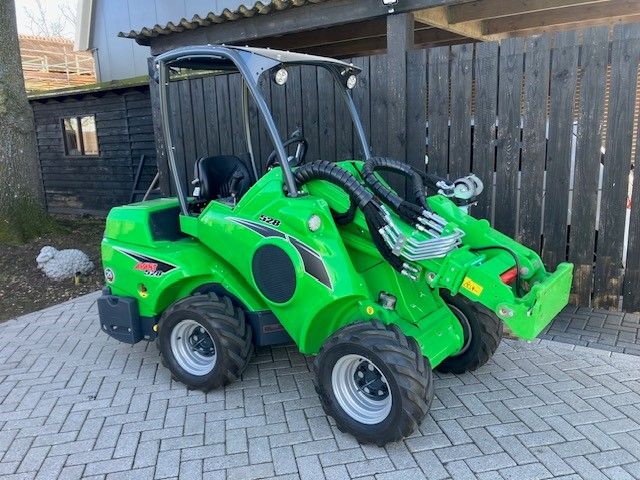 Nieuwe AVANT 528 TDL kniklader met gewicht van 1530 kgs