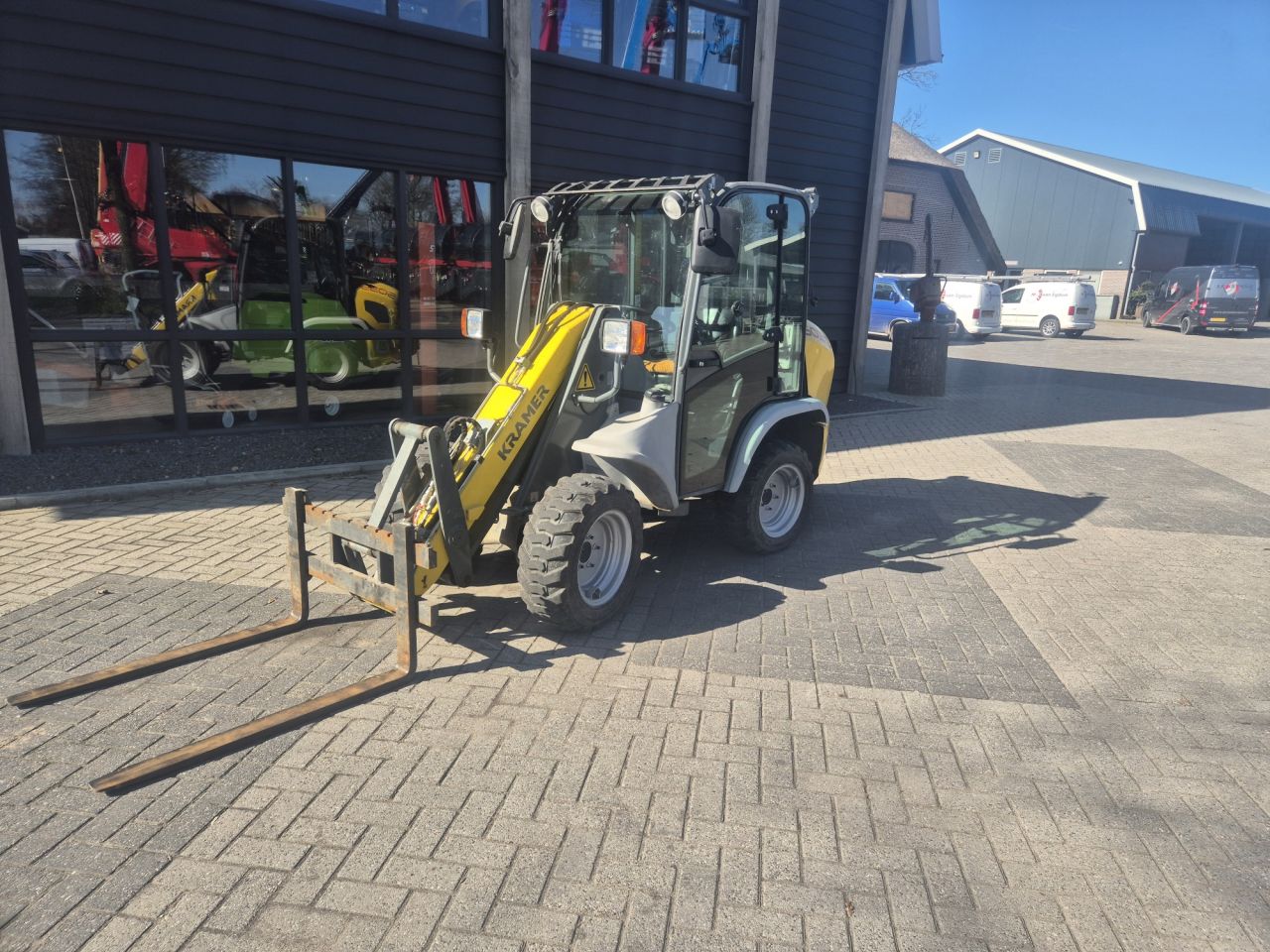 KRAMER 5035 minishovel met gewicht van 2250 kgs