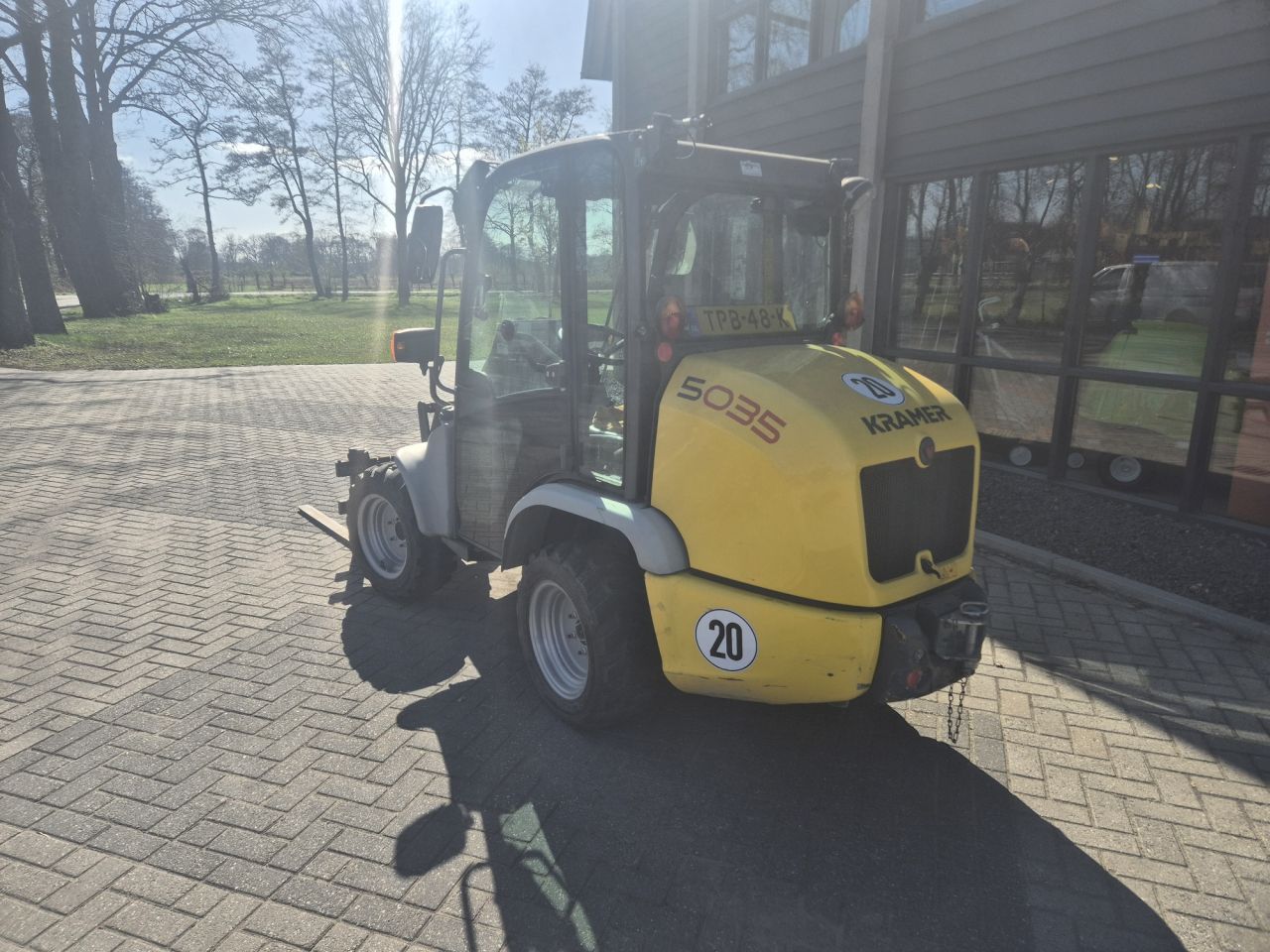 KRAMER 5035 minishovel met gewicht van 2250 kgs
