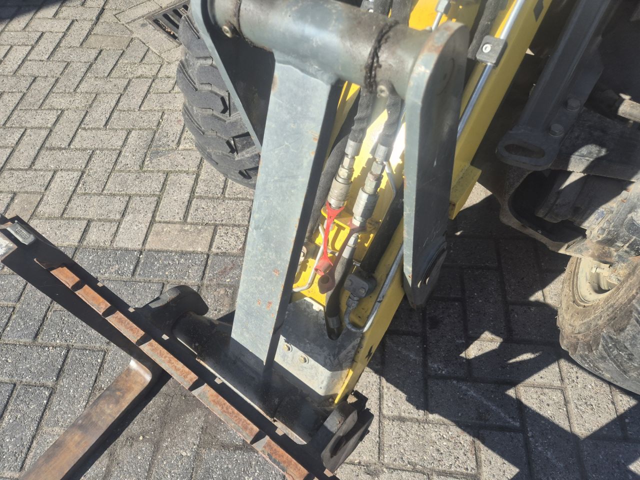 KRAMER 5035 minishovel met gewicht van 2250 kgs