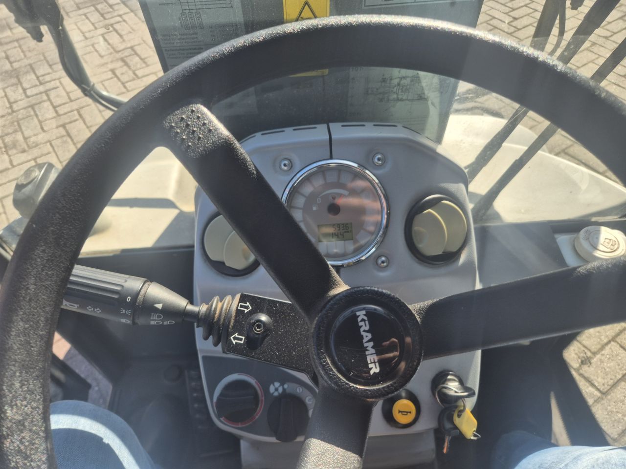 KRAMER 5035 minishovel met gewicht van 2250 kgs