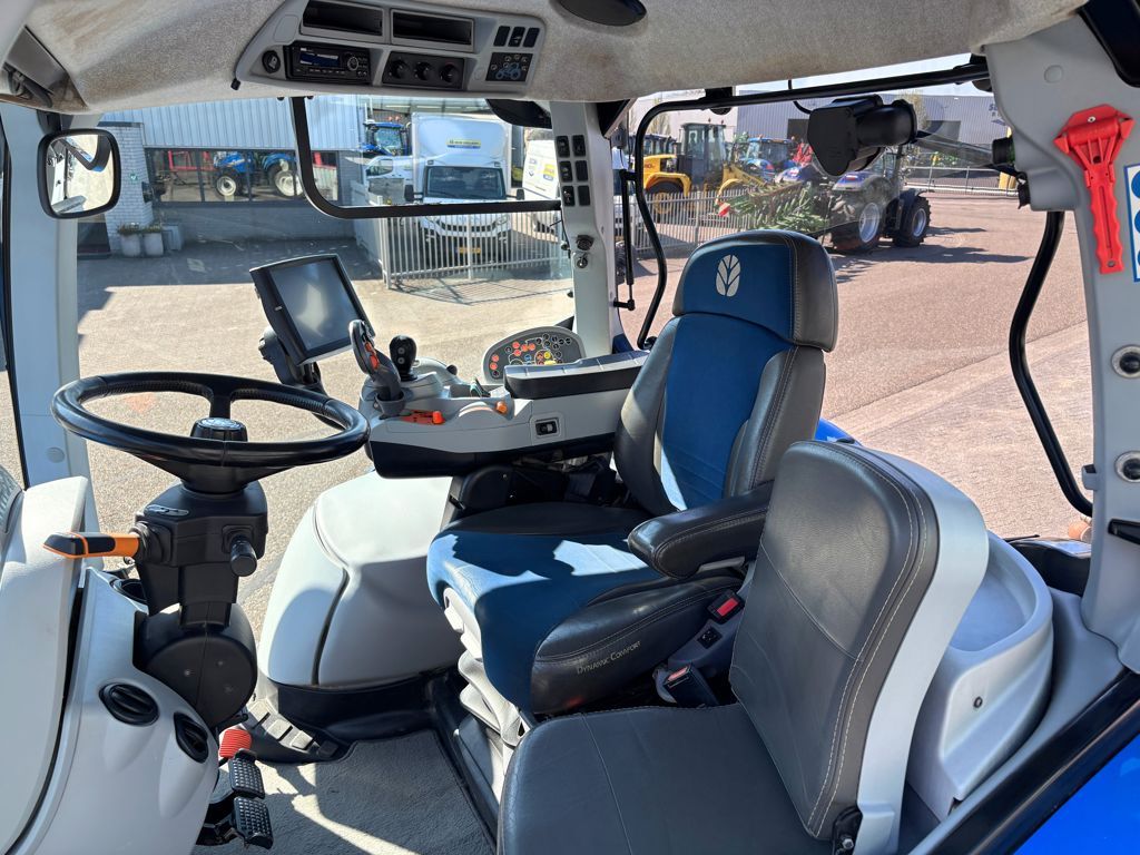 New Holland T7.245 Auto Command MY18