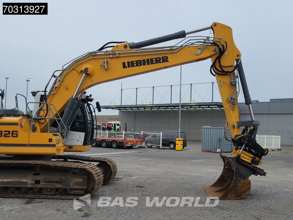 Liebherr R926 LC Trimble GPS - Engcon