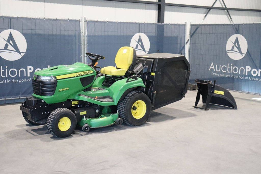 Zitmaaier John Deere X950R Diesel 2014