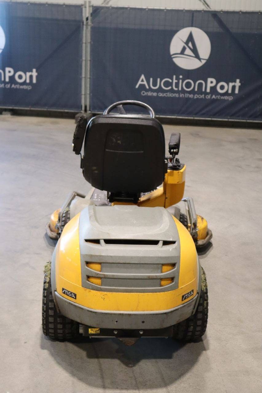 Zitmaaier Stiga Park Pro 25 AWD Benzine 2011