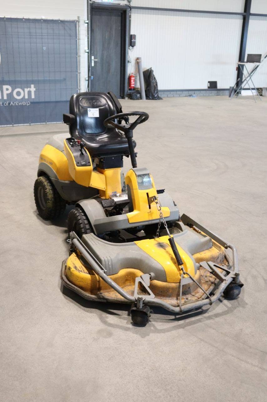Zitmaaier Stiga Park Pro 25 AWD Benzine 2011