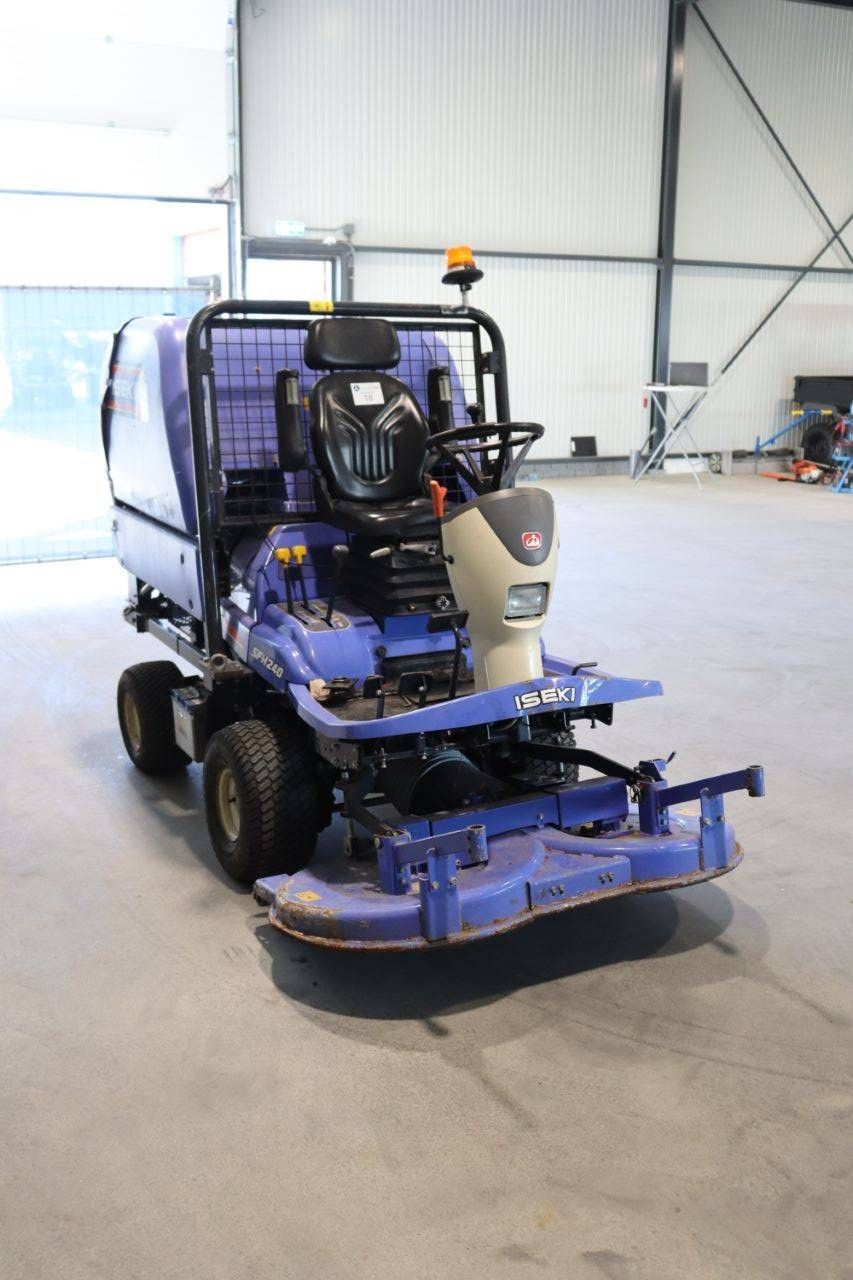 Zitmaaier Iseki SF240 Diesel 2013