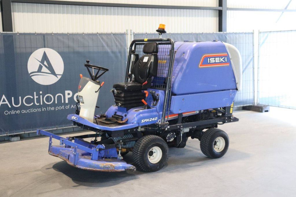 Zitmaaier Iseki SF240 Diesel 2013