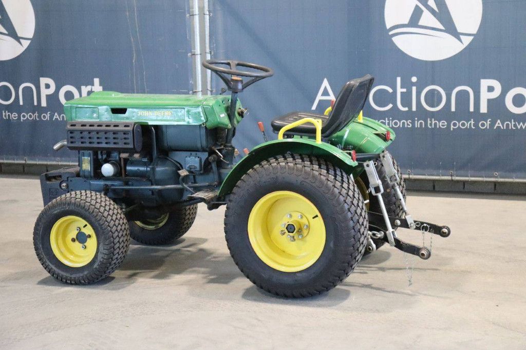 Compact Tractor John Deere B7000 Diesel met Extra Wielen