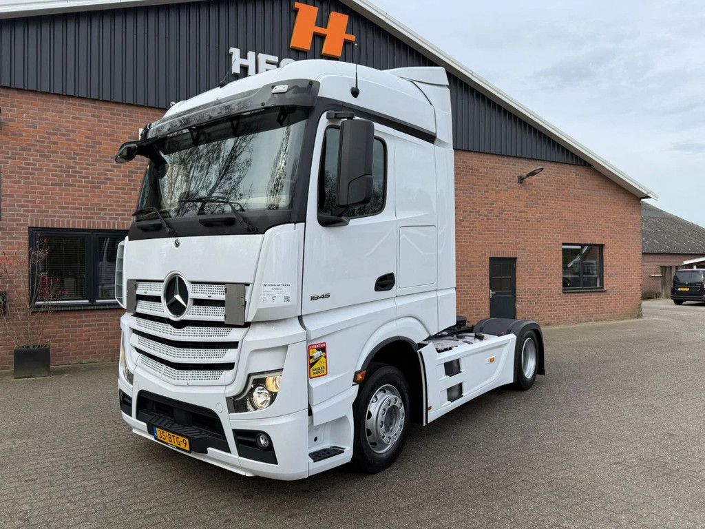 Mercedes-Benz Actros 1845 L Bigspace 2x tank Standairco Smarttacho 2! 301.793KM NL Truck