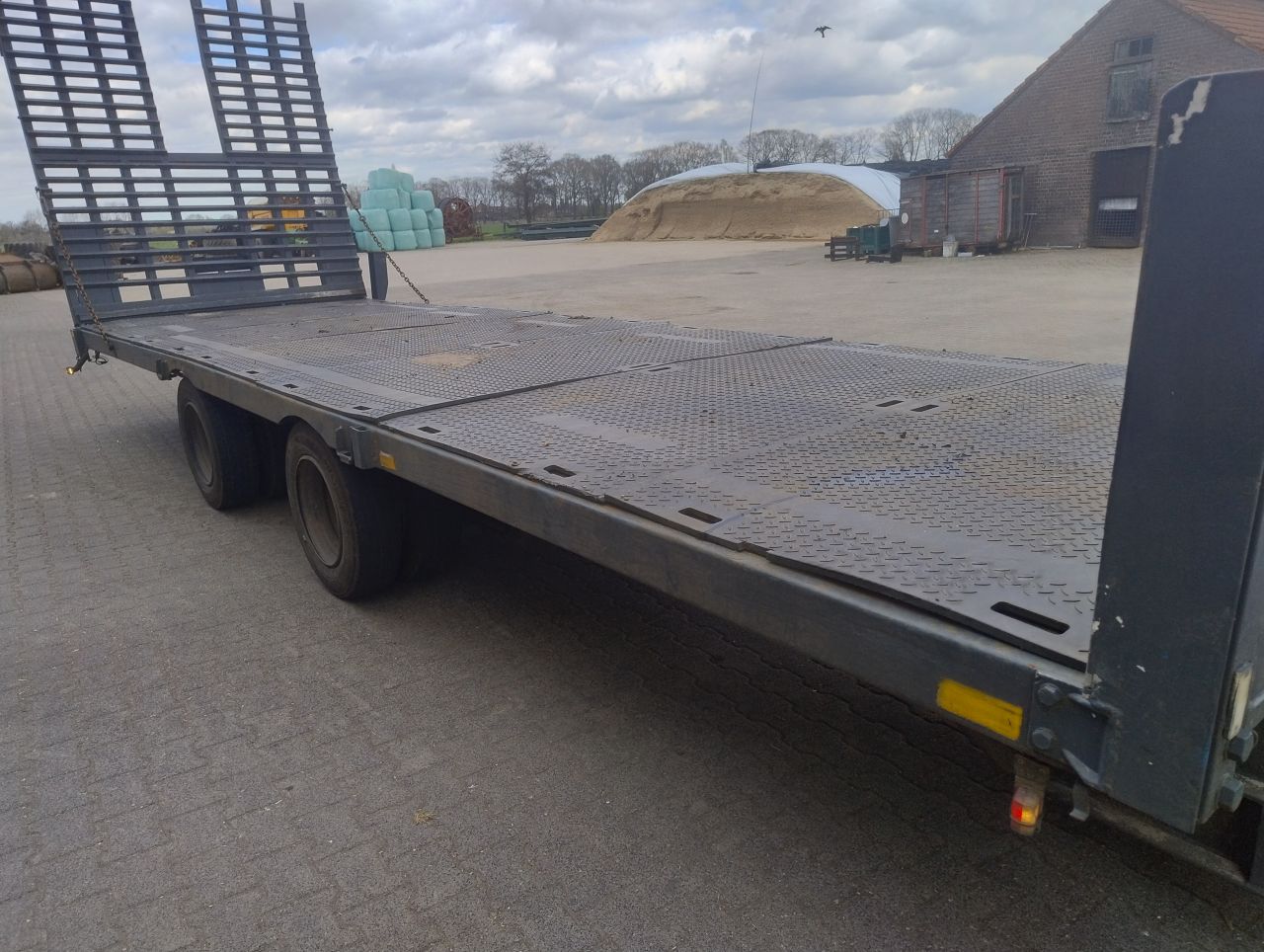 Oprijdkar machinetransporter dieplader wipkar